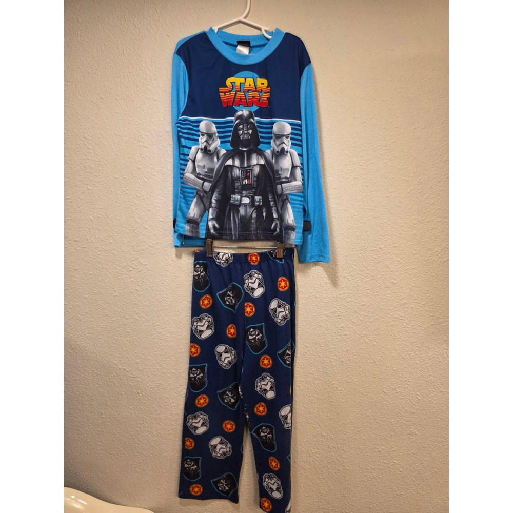 Boys Lightweight Star Wars Pajamas Size 10